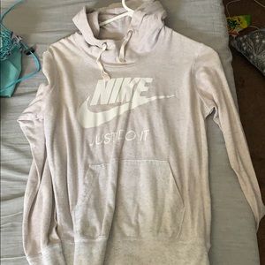 nike sweatshirt